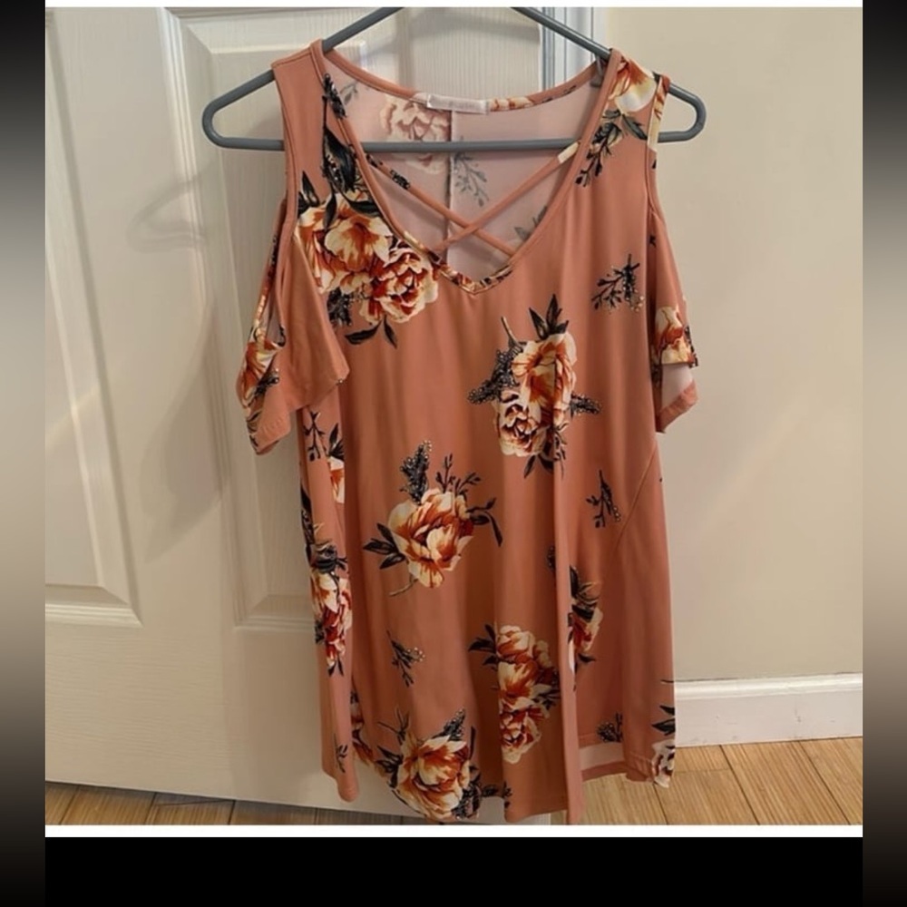 Floral maternity top
